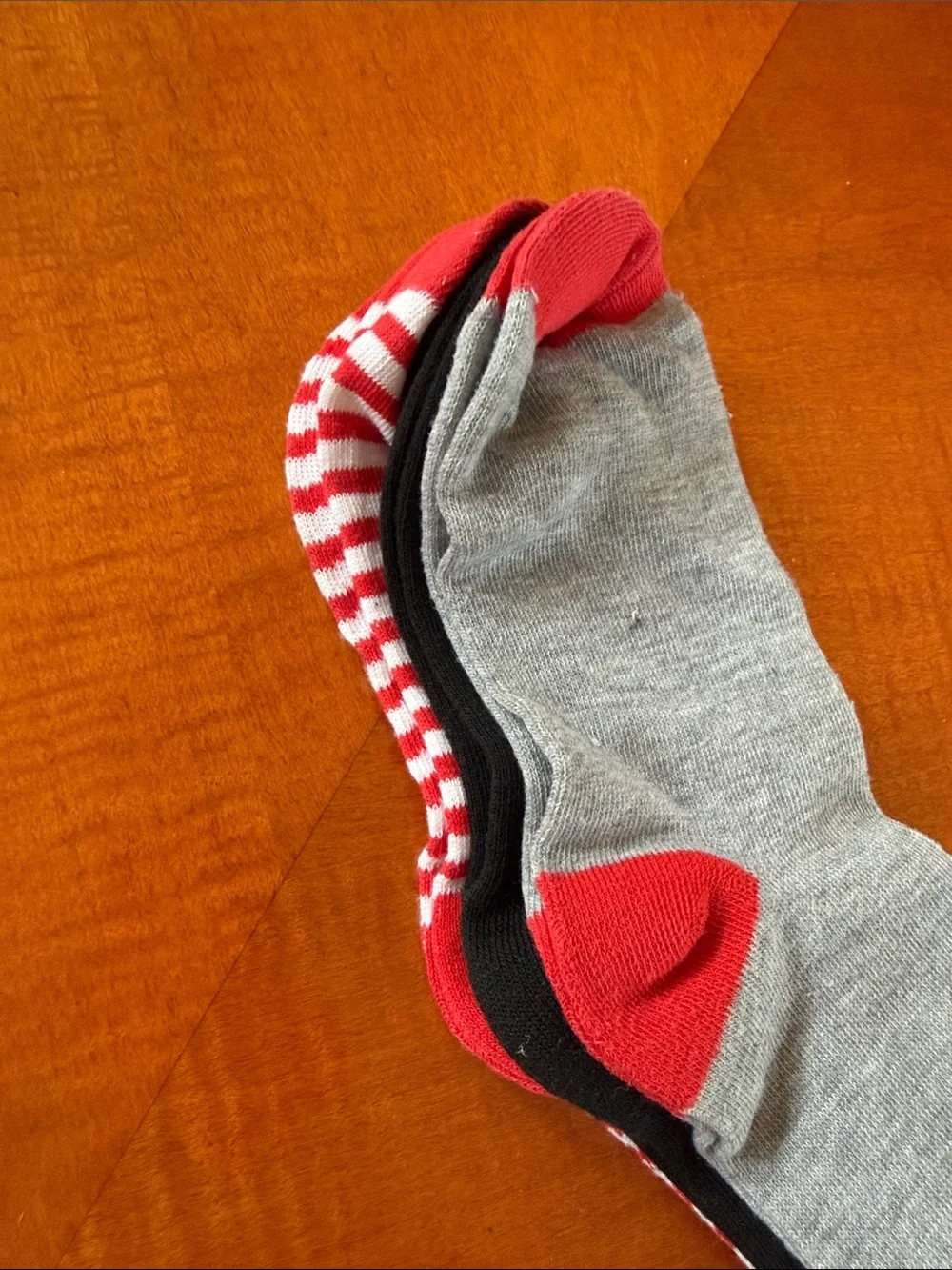Unisex   Sock Pack of 3  - holidays  team Red Stripe, Black, Gray